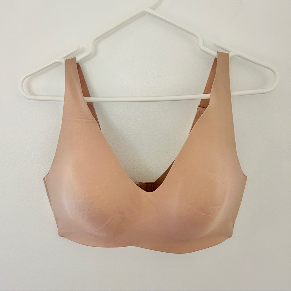 WACOAL Wireless Nude Bra V-Neck Size Large D/DD‎